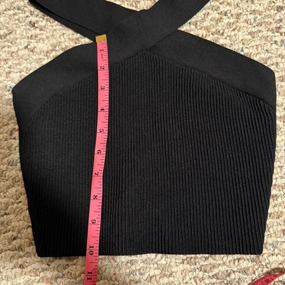Aritzia Sculpt Knit Criss Cross Cropped Black Tank- Size Small - Picture 6 of 8